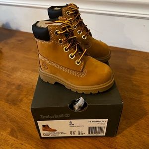 Brand new in box timberland classic toddler size 4